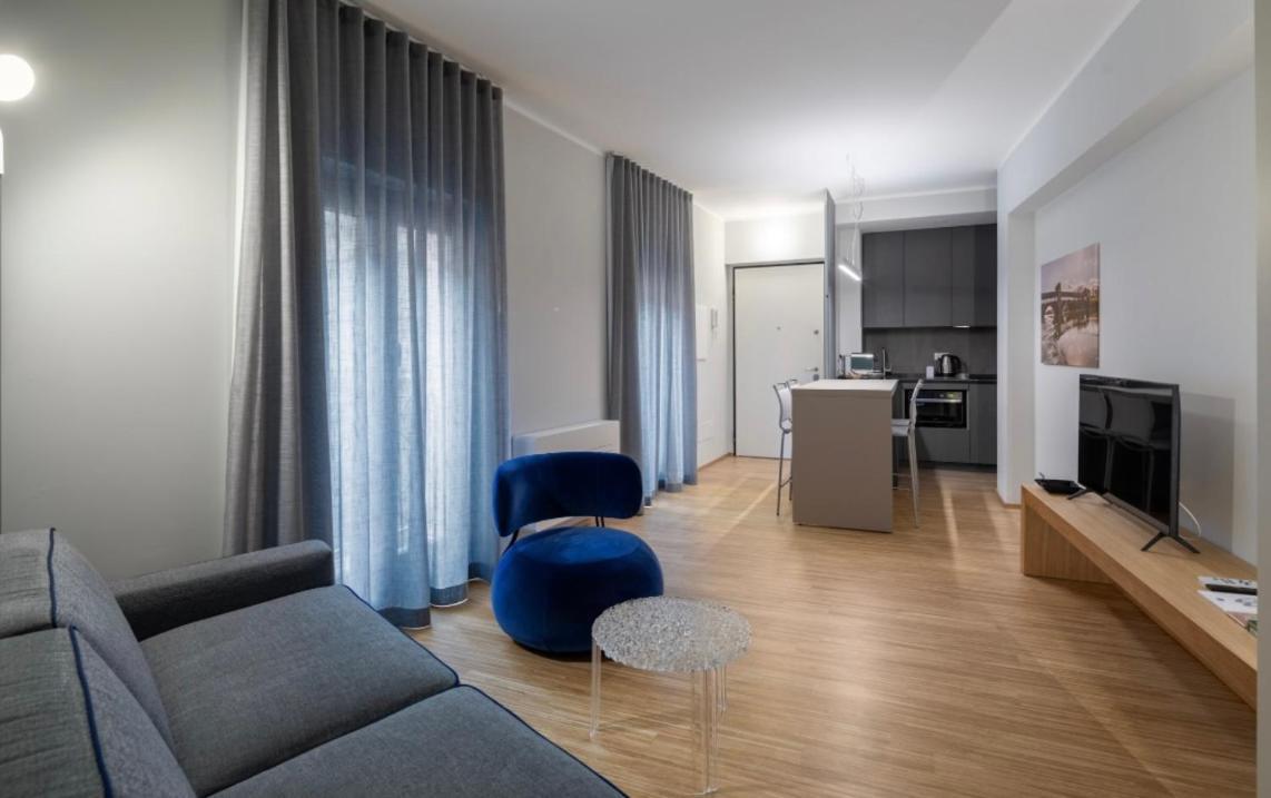 30Cavour Luxury Suites ปาเวีย ภายนอก รูปภาพ