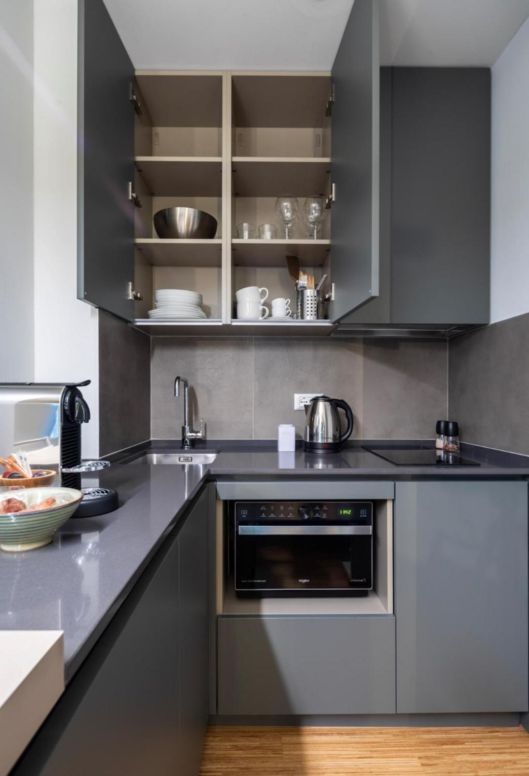 30Cavour Luxury Suites ปาเวีย ภายนอก รูปภาพ