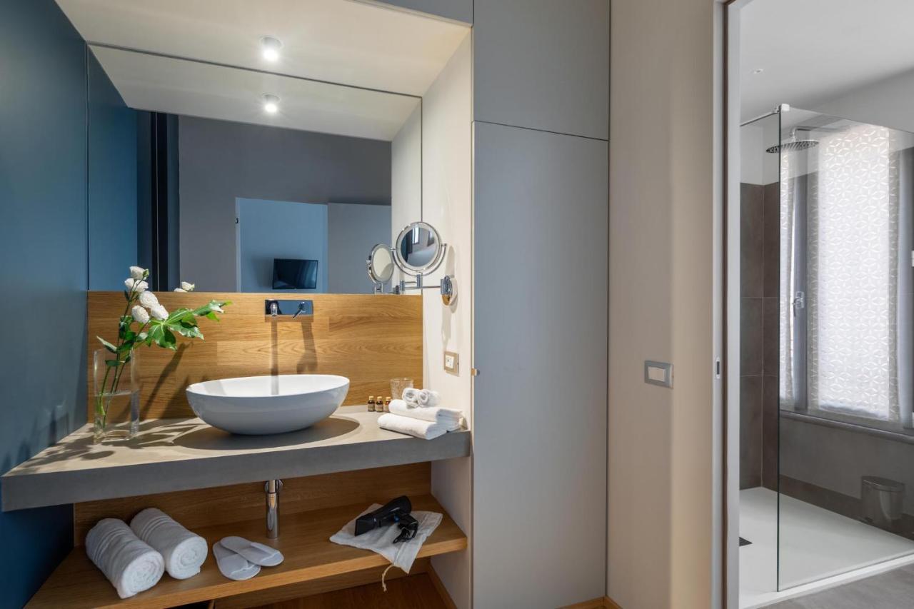 30Cavour Luxury Suites ปาเวีย ภายนอก รูปภาพ