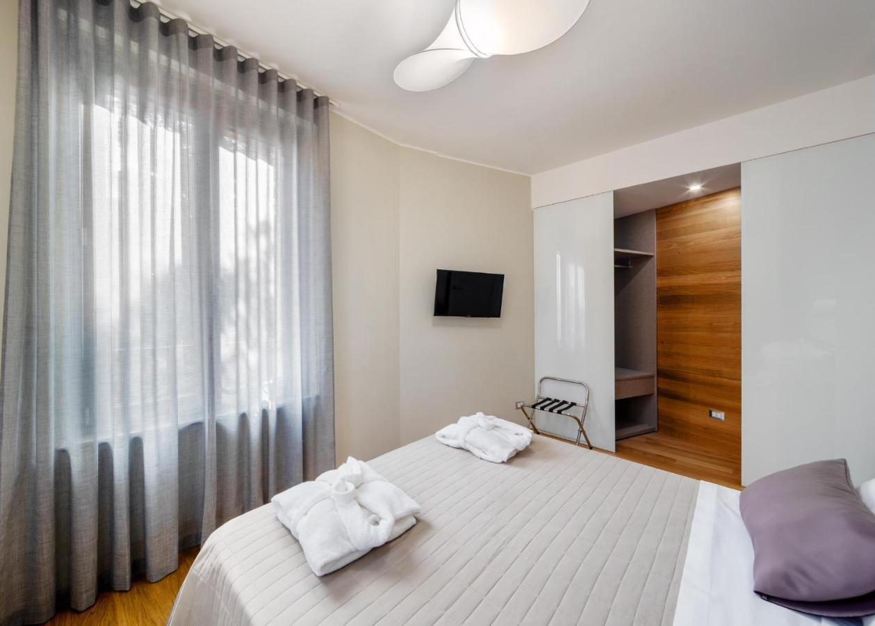 30Cavour Luxury Suites ปาเวีย ภายนอก รูปภาพ
